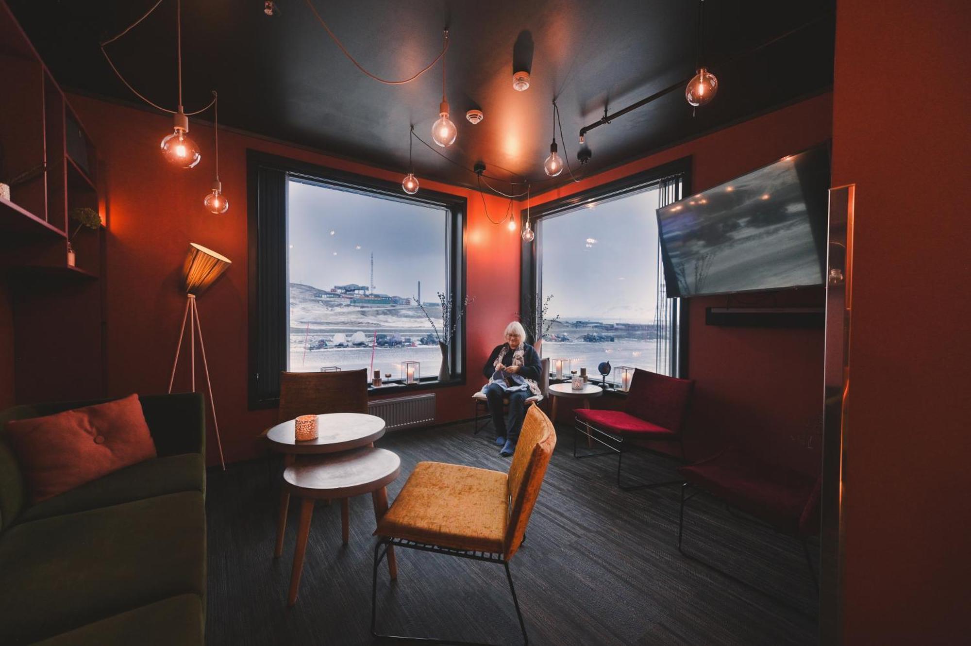 Svalbard Hotell | The Vault Longyearbyen Bagian luar foto